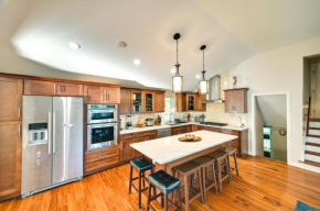 Waltham Vacation Rental about 12 Mi to Downtown Boston